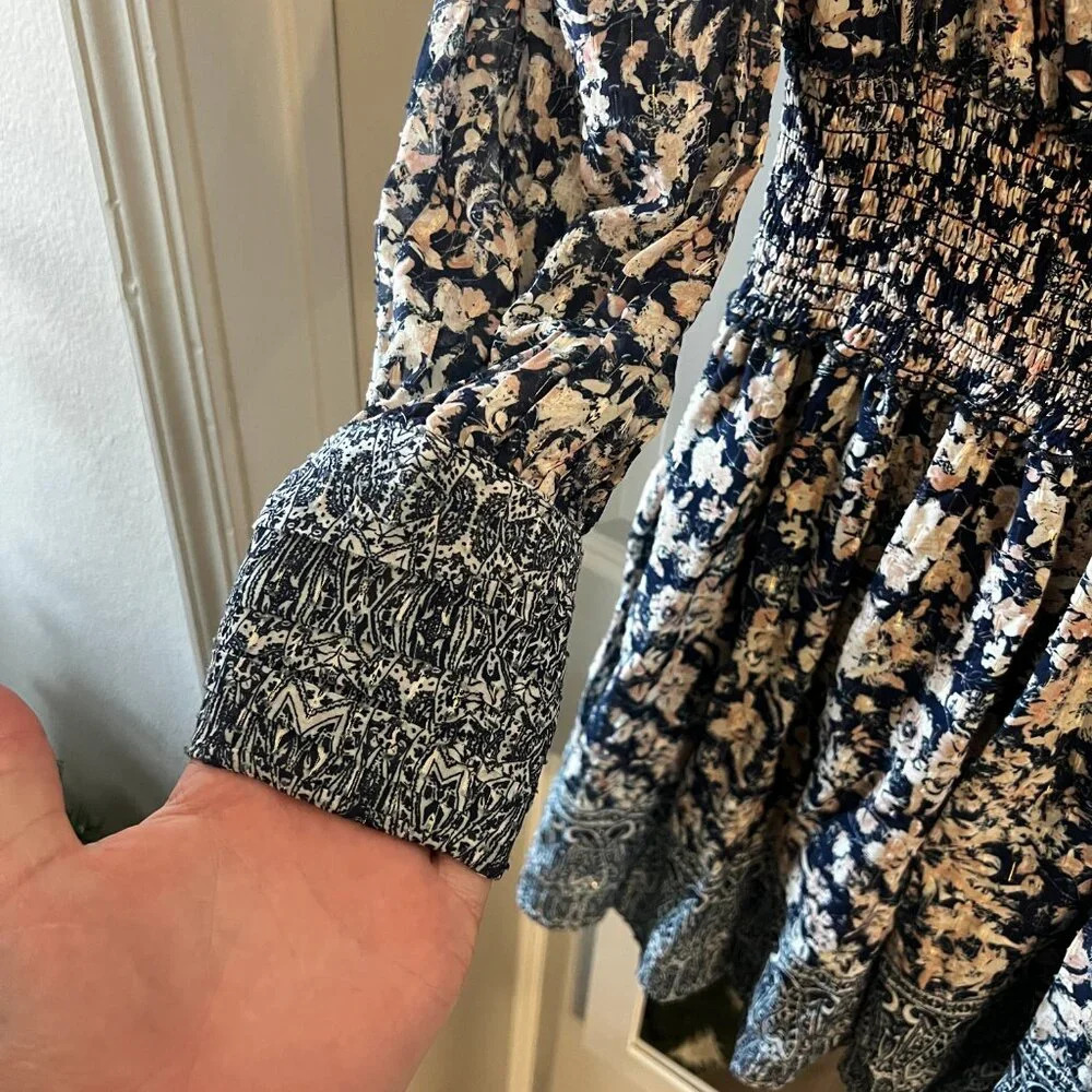 855 Intermix Lana Floral Smocked Mini Dress Size 2 Color Blue - Picture 11 of 12